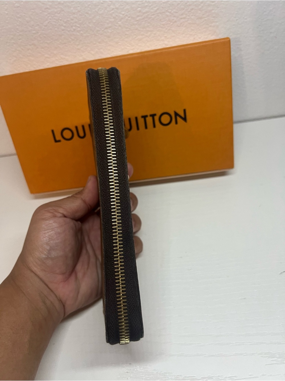Louis Vuitton Zippy Wallet Reverse Monogram - Picture 6 of 13